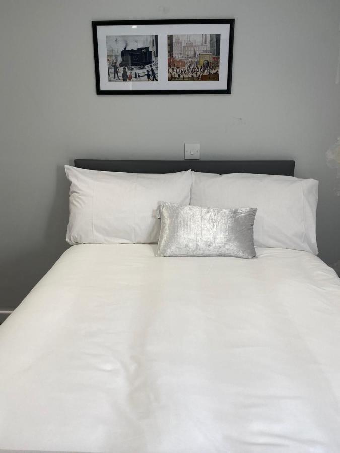 Brownlows Inn Rooms Formerly Riley'S Rooms Liverpool Extérieur photo